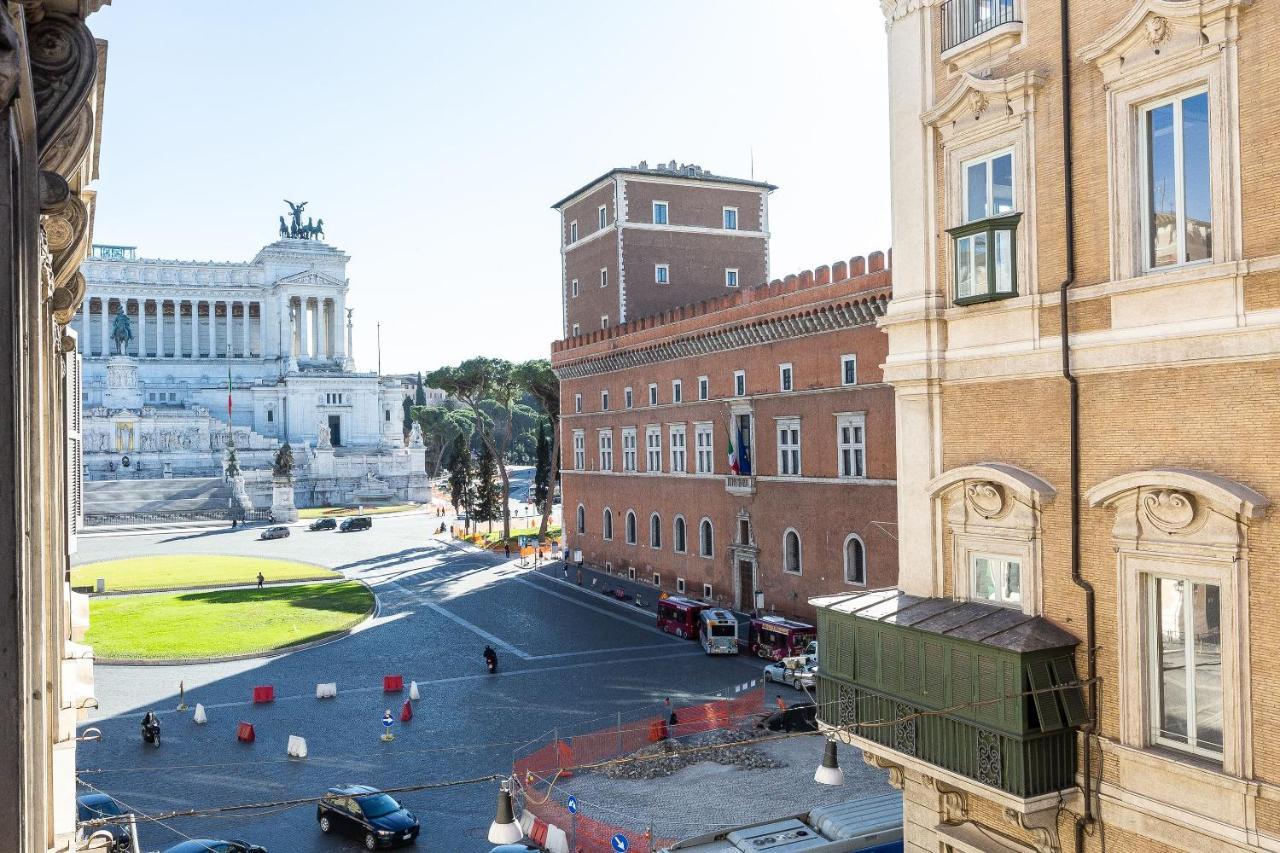 Amazing Piazza Venezia Suites Рим Экстерьер фото